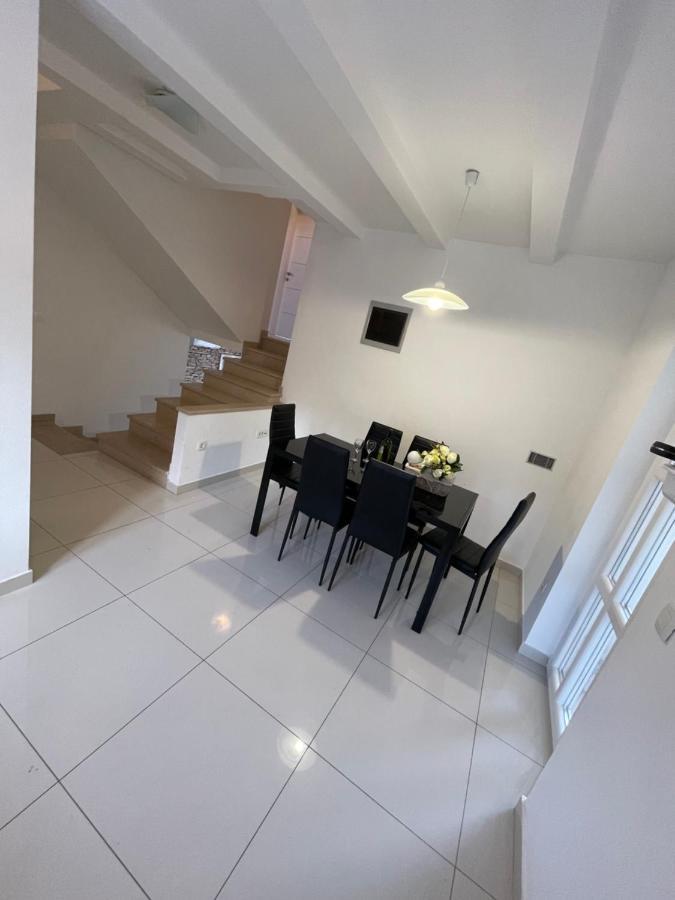 Villa Lina Премантура Екстериор снимка